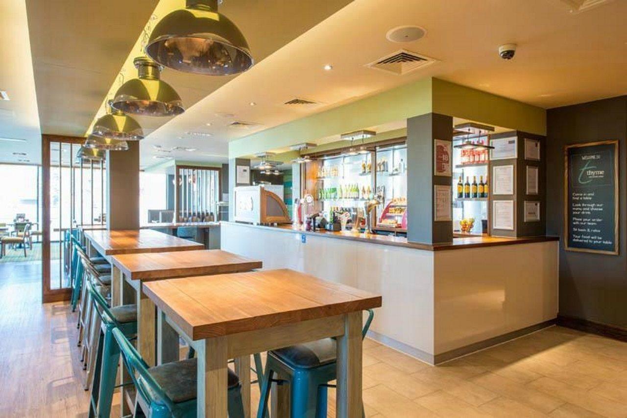 Premier Inn Уинчестър Екстериор снимка