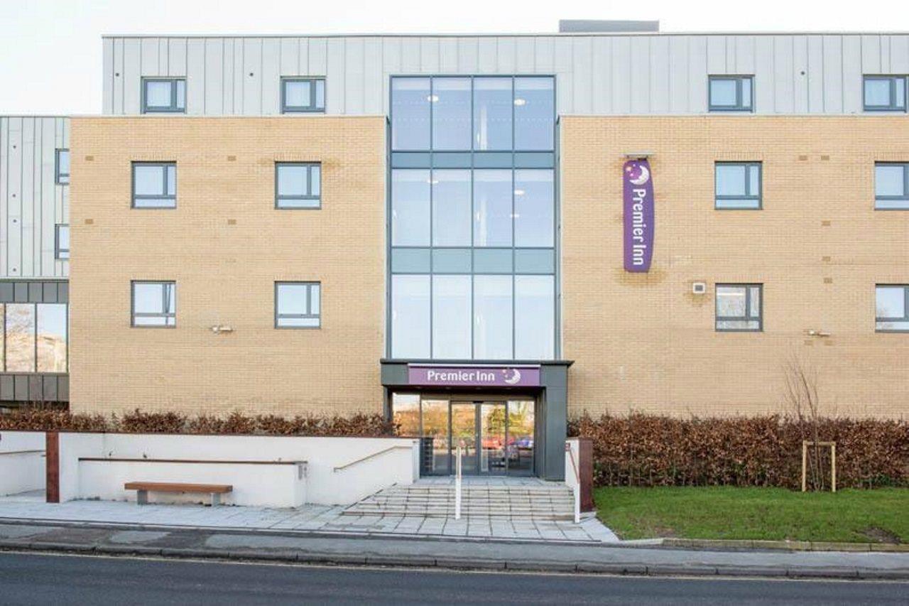 Premier Inn Уинчестър Екстериор снимка